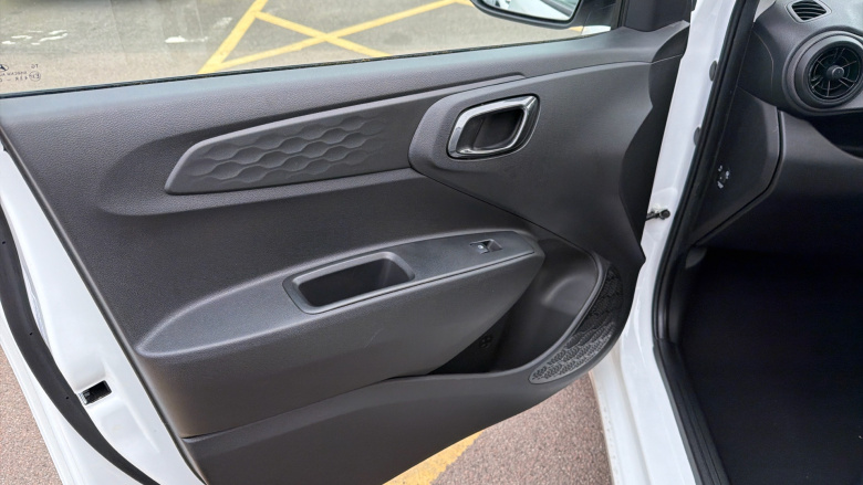 Hyundai i10 1.0 MPi SE 5dr Petrol Hatchback